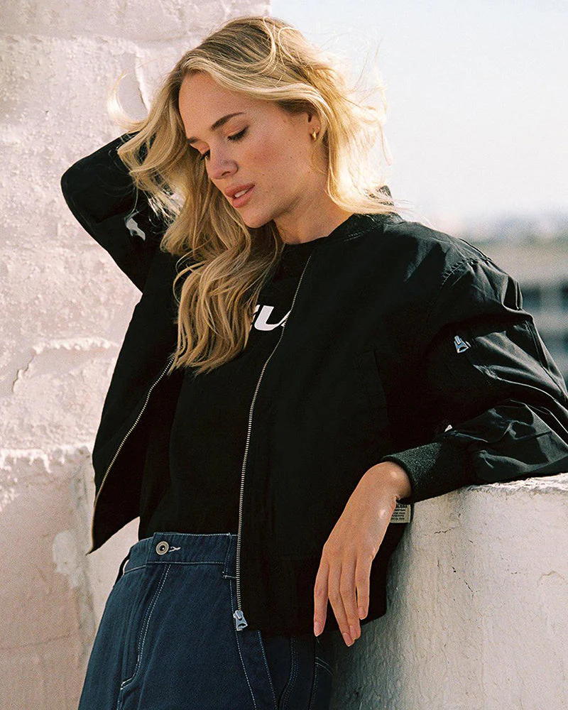 Stilvolle Bomberjacke für Damen - Image 3