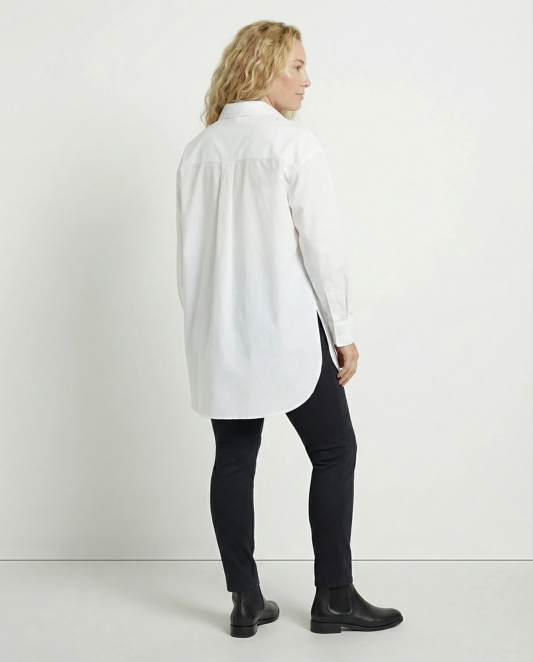 Stylisches Oversize-Shirt mit hochgekrempelten Ärmeln - Image 3
