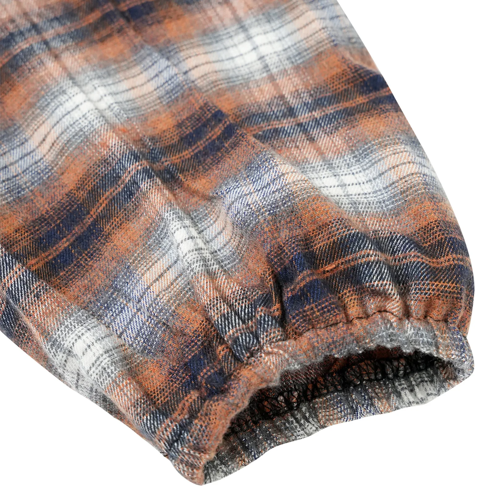 Kariertes Hemdkleid mit Gürtel und Knopfdetails - Image 17