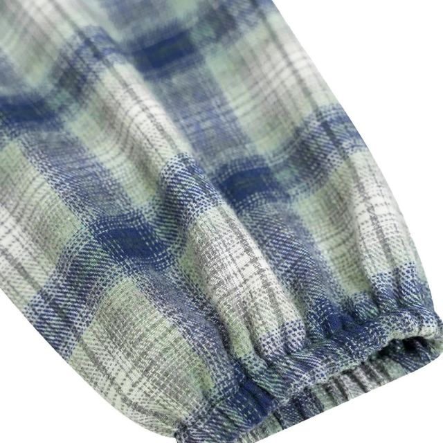 Kariertes Hemdkleid mit Gürtel und Knopfdetails - Image 36