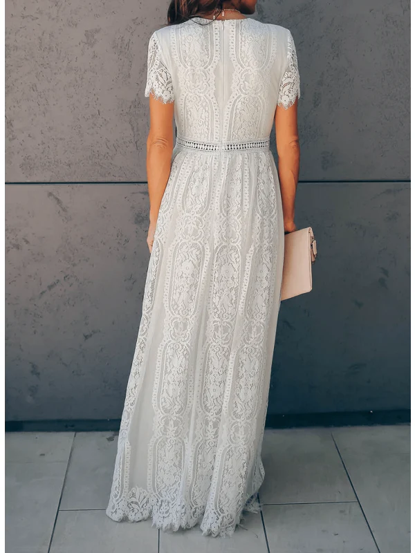 Kurzarm-Maxikleid aus Spitze mit V-Ausschnitt - Image 3