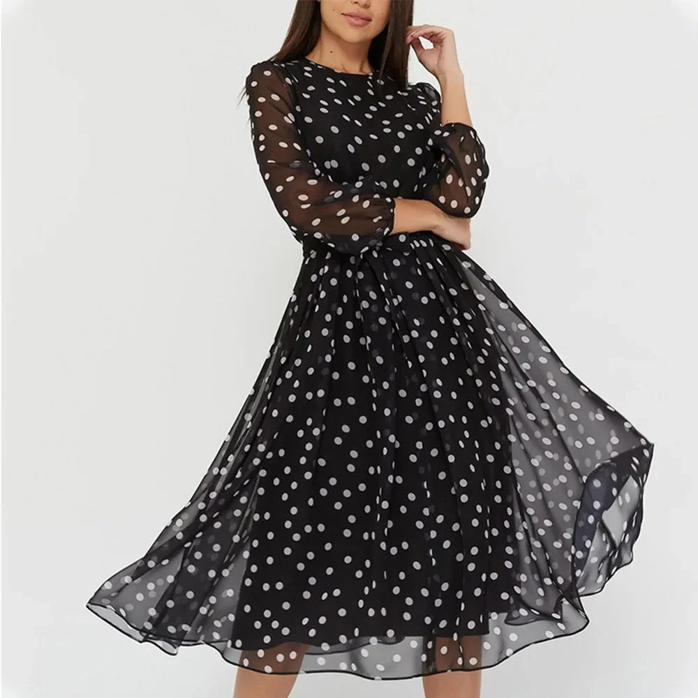 Schickes Midikleid aus Mesh mit Tupfenmuster - Image 8