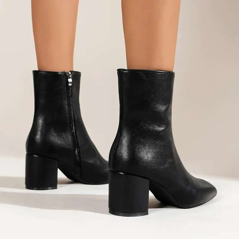 Heidi-Mode | Elegante und Vielseitige Stiefeletten - Image 7