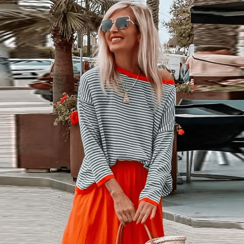 Heidi-Mode | Lavigne - Blau Gestreifter Pullover Mit Orangefarbenem Rand - Image 2