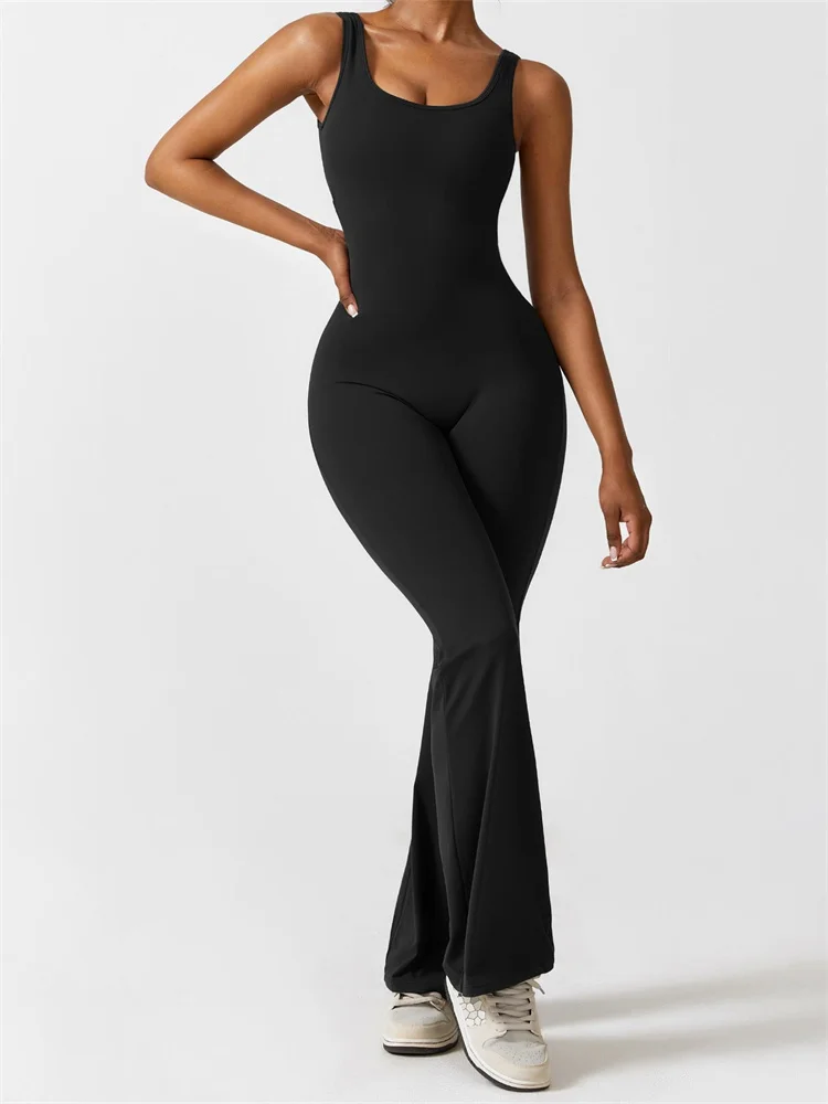 ärmelloser Jumpsuit mit ausgeschnittenem Rücken und weit ausgestellten Beinen - Image 3